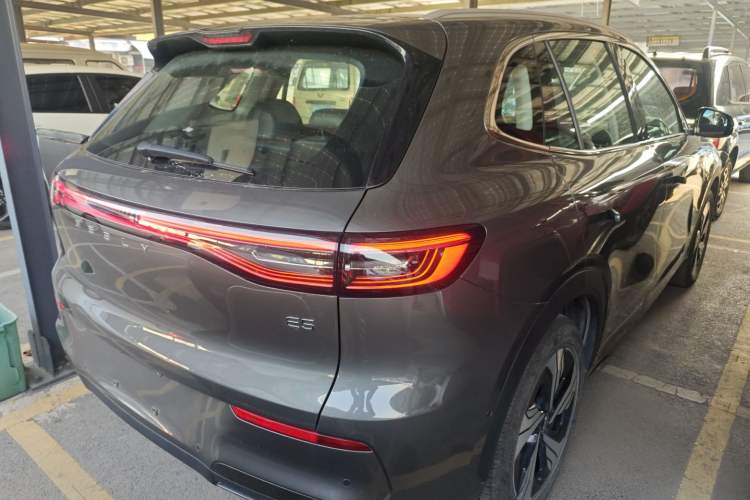 Used  E5 2024 530km Starship Edition
