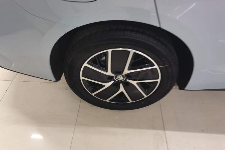 Used BYD Qin L 2024 DM-i 120KM Leading Model
