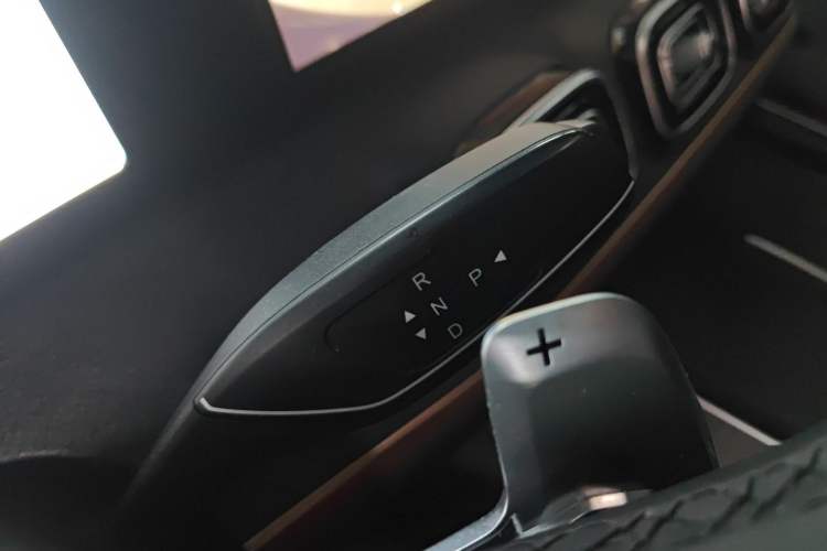 Used Chery Tiggo 9 2023 2.0T Dual-Clutch Two-Wheel Drive Luxury Edition 7 Seats
