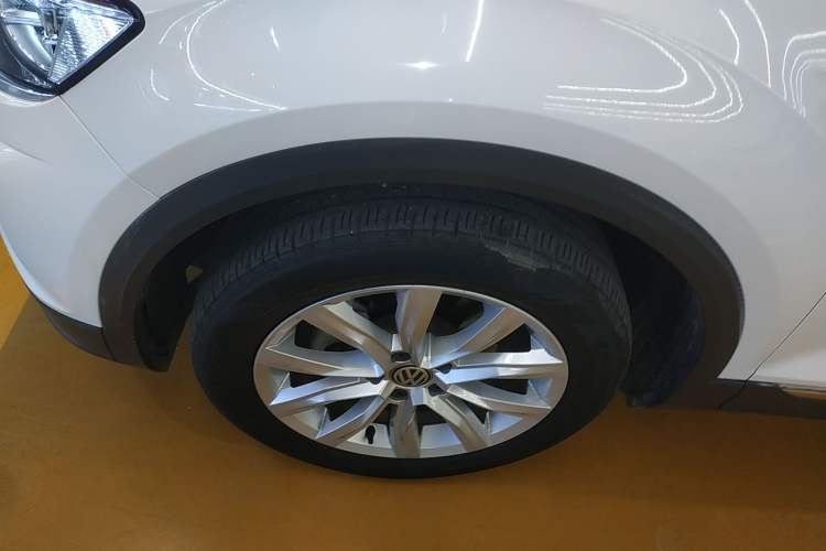 Used Volkswagen T-ROC 2019 230TSI DSG Two-Wheel-Drive Advanced Version China VI Standard
