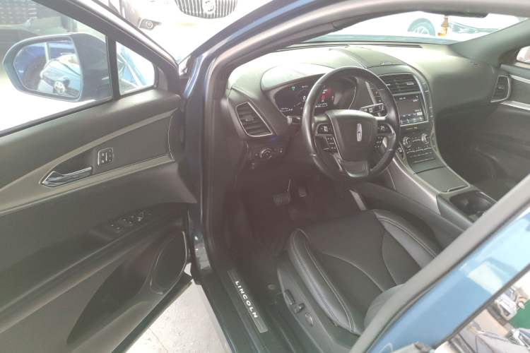 Used Lincoln Nautilus 2019 2.0T Two-Wheel Drive Luxury Edition China VI Standard
