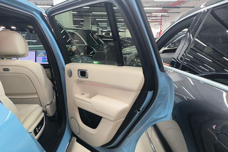 Used Li Auto L8 2024 Max
