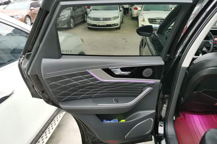 Used Hongqi HS5 2022 Revised Version 2.0T Smart Connect Flagship Edition
