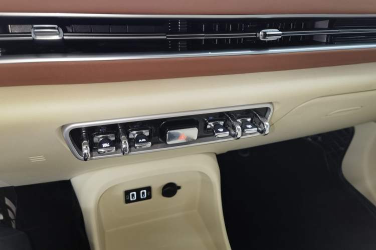 Used ORA Good Cat 2021 400km Standard Range Athena Edition Lithium Iron Phosphate