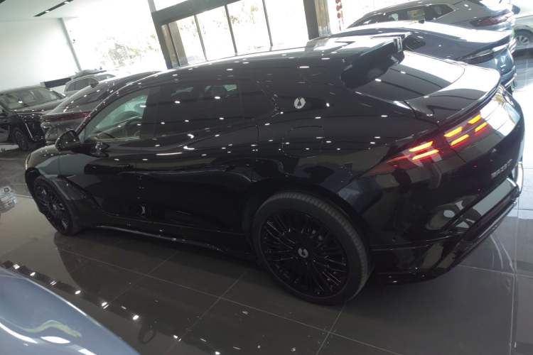 Used Denza Z9GT 2024 1100 Four-Wheel Drive Ultra Version
