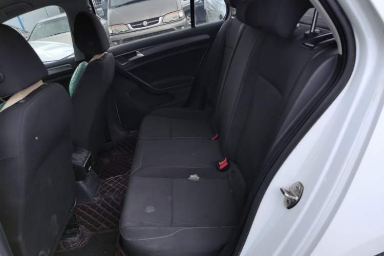 Used Volkswagen Golf 2015 1.6L Automatic Fashion Model