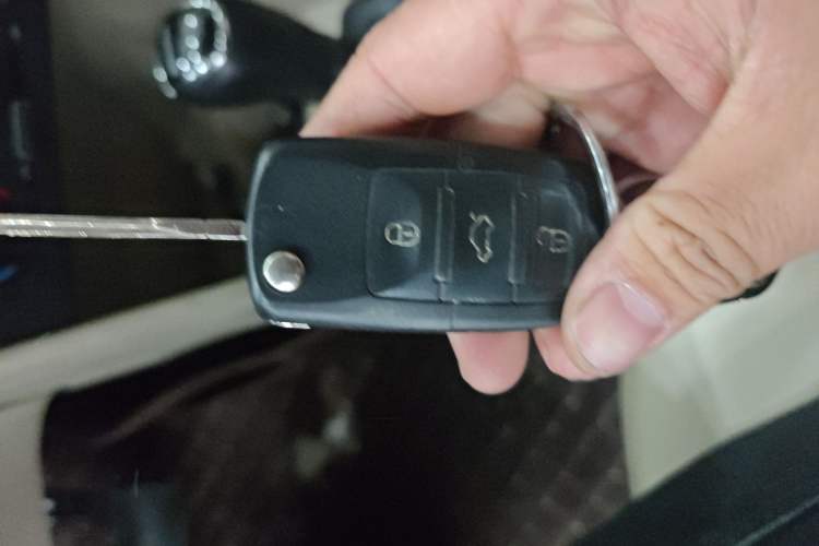 Used Skoda Rapid 2015 1.6L Automatic Smart Selection Model
