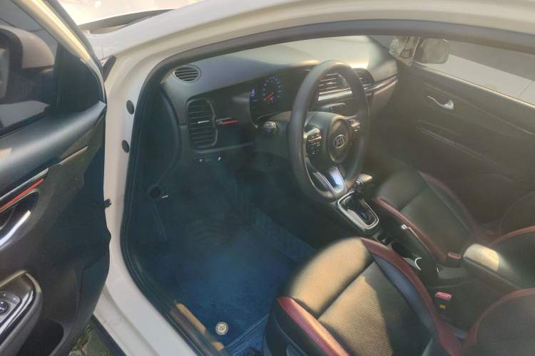 Used Kia KX Cross 2017 1.4L AT GLS