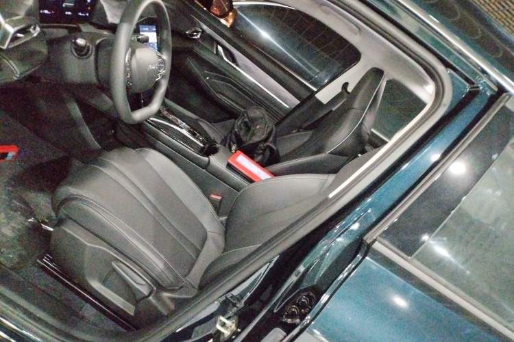 Used Dongfeng Aeolus Mage 2024 Honor Edition 1.5T Fashion Model
