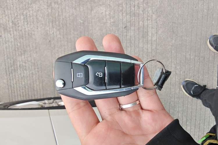 Used SAIC MAXUS G20 2023 ES 2.0T Gasoline Automatic Value Edition
