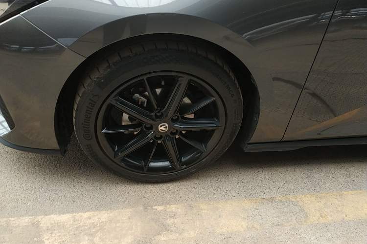 Used Changan UNI-V 2022 1.5T Prestige Version
