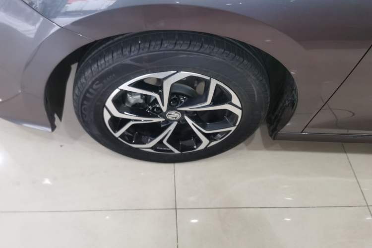 Used MG 5 2023 180 DVVT CVT Luxury Edition