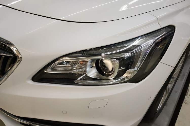 Used Buick LaCrosse 2016 20T Luxury Model
