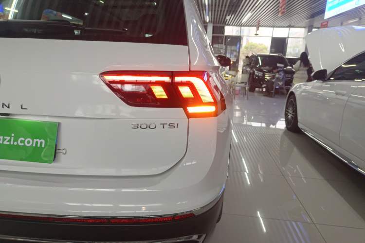 Used Volkswagen Tiguan L 2024 300TSI Automatic Two-Wheel Drive Smart Edition
