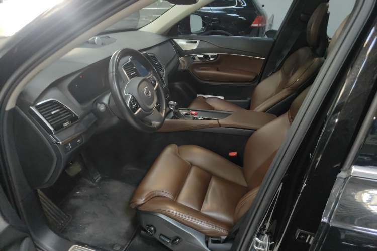 Used Volvo XC90 2020 Facelifted T6 Zhiya Luxury 7-Seater
