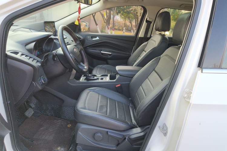 Used Ford Kuga 2018 EcoBoost 180 Two-Wheel-Drive Platinum Edition