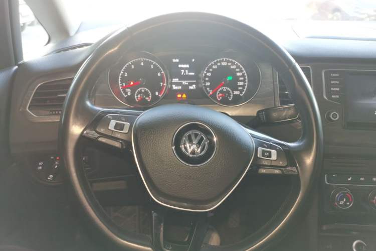 Used Volkswagen Golf Sportsvan 2016 280TSI Automatic Luxury Model
