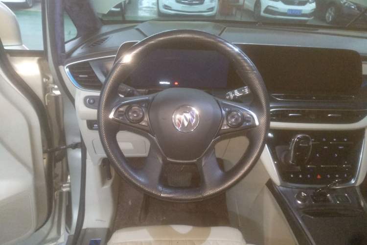 Used Buick GL8 2021 ES Landtrek 653T Comfort Edition