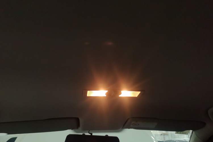 Used Volkswagen Lavida 2013 Revised Classic 1.6L Automatic Fashion Edition
