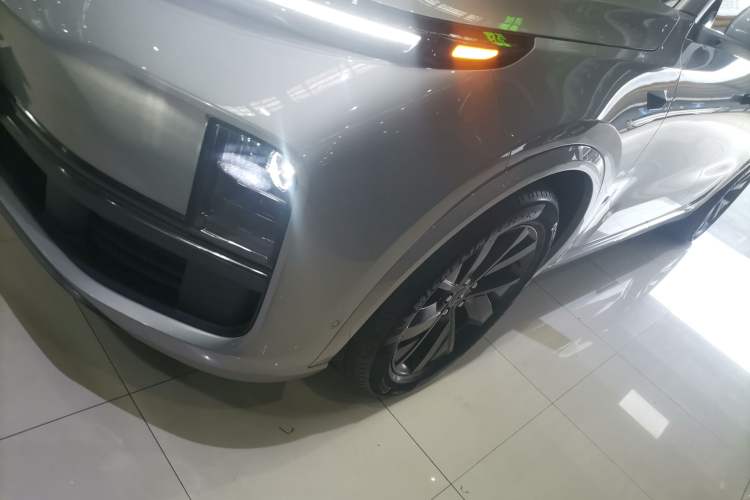 Used Li Auto L8 2023 Pro Model
