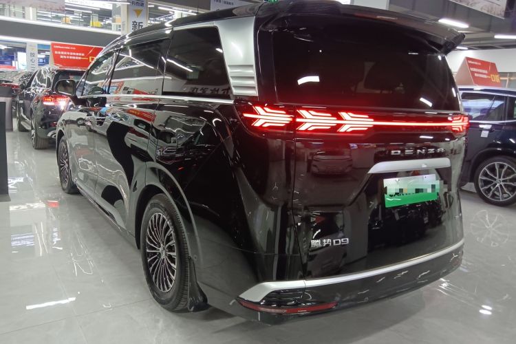 Used Denza D9 2022 DM-i 970 Four-Wheel Drive Flagship Model