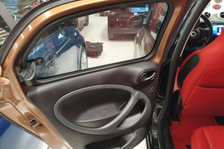 Used  forfour 2016 1.0L 52 kW Dynamic Edition
