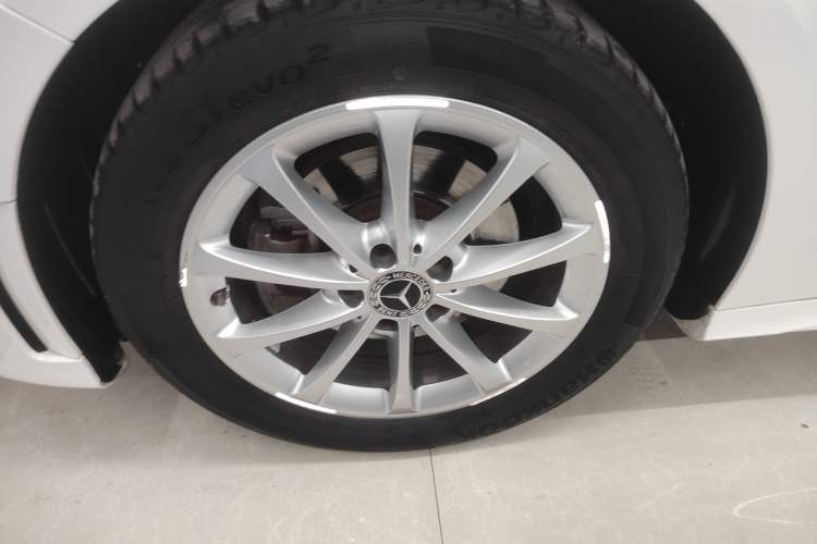 Used Mercedes-Benz A-Class 2021 A 200 L Sport Sedan Fashion Model
