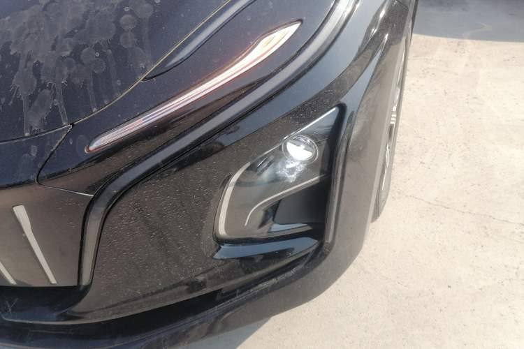 Used Hongqi E-QM5 2022 431 km Charge & Enjoy Edition
