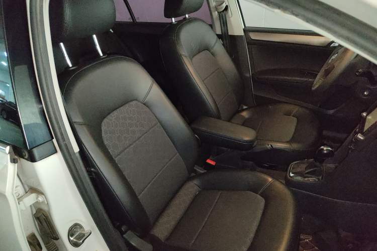 Used Volkswagen Santana 2015 1.6L Automatic Comfort Edition
