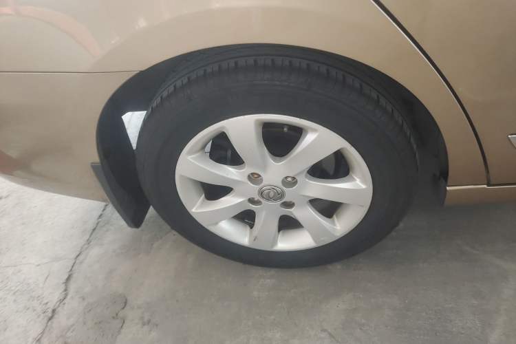 Used Dongfeng Aeolus A60 2014 1.6L Automatic Luxury Model