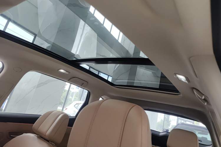 Used  E5 PLUS 2025 165 km Long-Range Version PLUS 5-Seater
