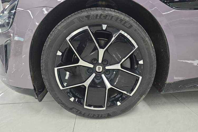 Used Xiaomi Auto SU7 2024 Rear-Drive Long-Range Intelligent Driving Version