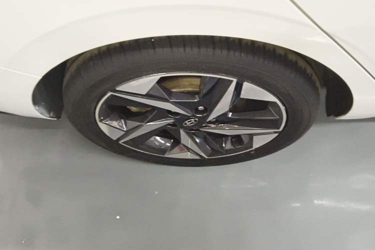 Used Hyundai Elantra 2021 1.5L CVT GLX Elite Edition