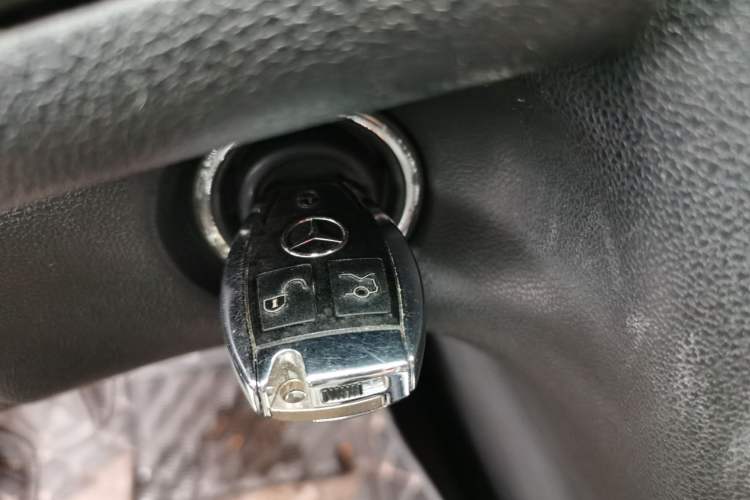 Used Mercedes-Benz R-Class 2017 R 320 4MATIC Business Edition Prestige Model