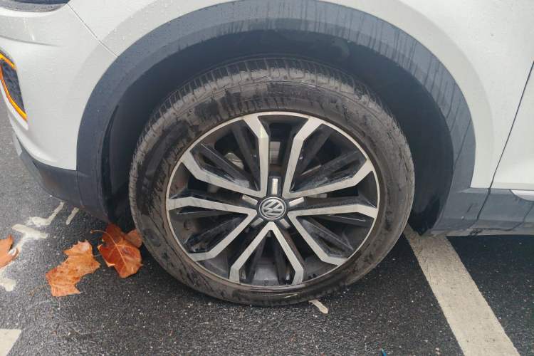 Used Volkswagen T-ROC 2019 280TSI DSG Two-Wheel Drive Comfort Version China VI Standard
