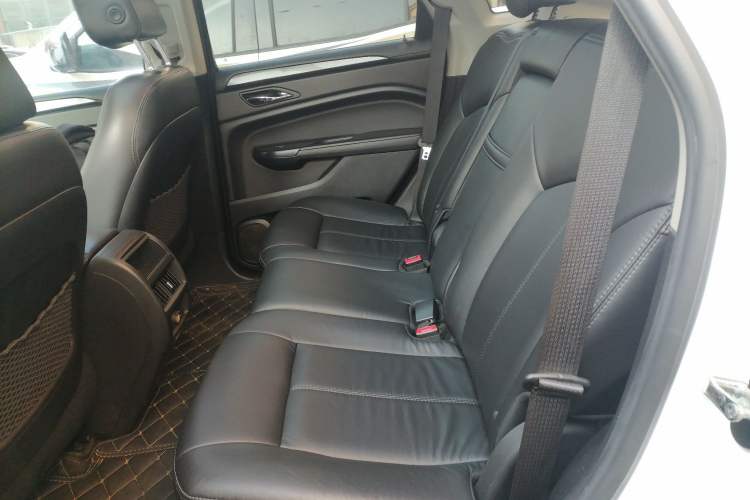 Used Cadillac SRX 2015 3.0L Comfort Version
