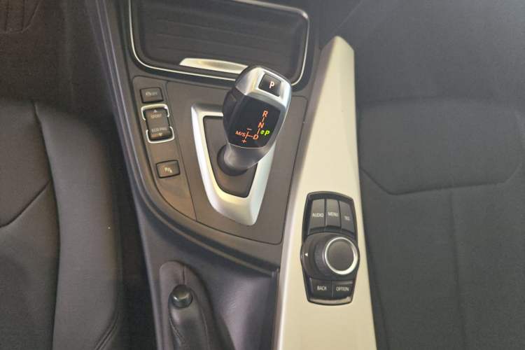 Used BMW 3 Series 2015 320Li Fashion Model
