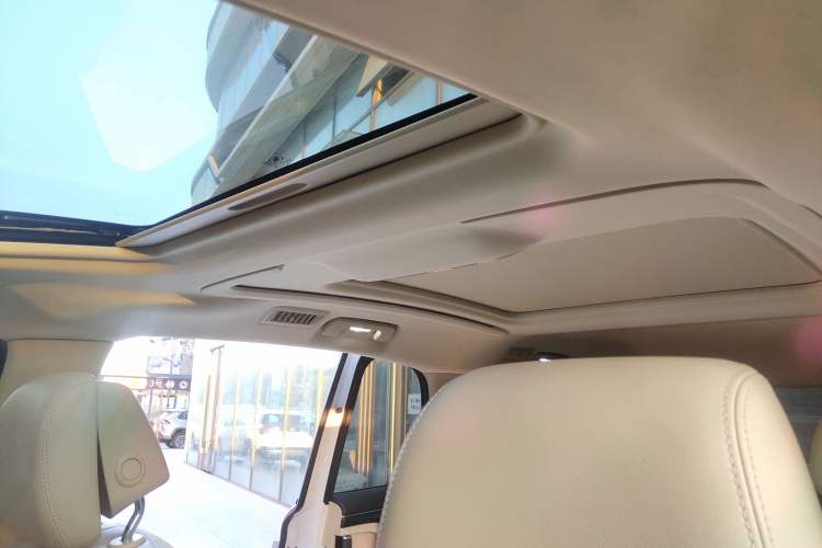 Used Buick GL8 2022 ES Landtrek 653T Flagship Model
