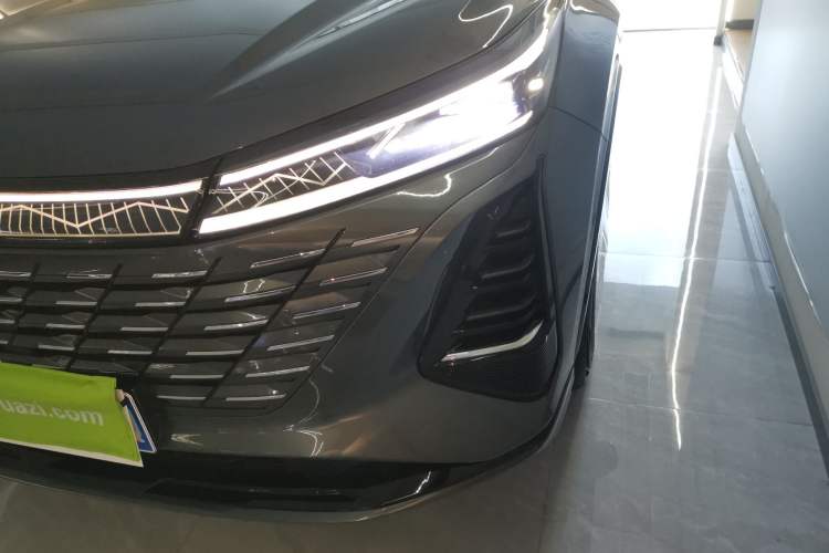 Used Changan CS75 PLUS 2024 3rd Generation Champion Edition 1.5T Intelligent Drive Dynamic Model
