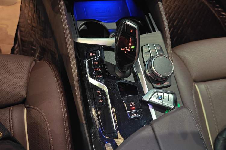 Used BMW 5 Series 2021 530Li Luxury Edition Premium Package
