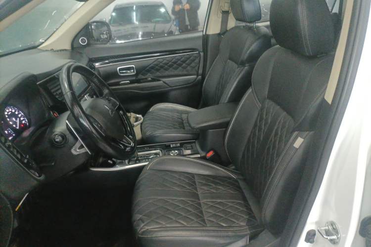 Used Mitsubishi Outlander 2021 2.4L 4x4 Comfort Edition 5 Seats