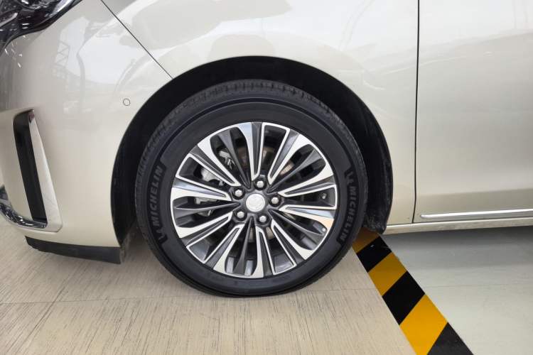 Used Buick GL8 2023 ES Lu Zun Luxury Model
