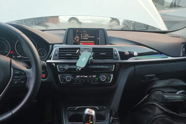 Used BMW 3 Series 2017 320Li Fashion Model
