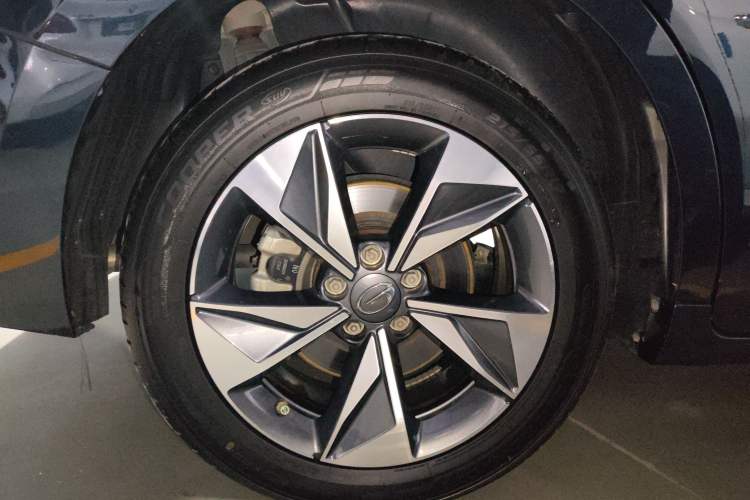 Used GAC Trumpchi M6 2021 PRO 270T DCT Luxury Edition
