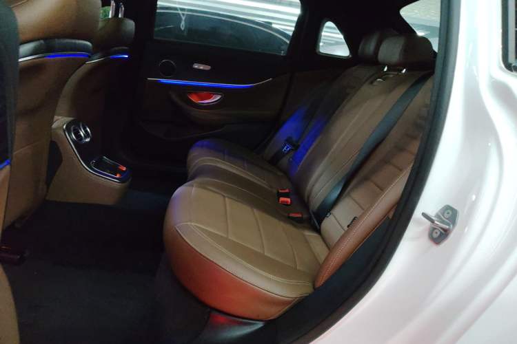 Used Mercedes-Benz E-Class 2022 Revised Version E 300 L Sporty and Stylish Edition
