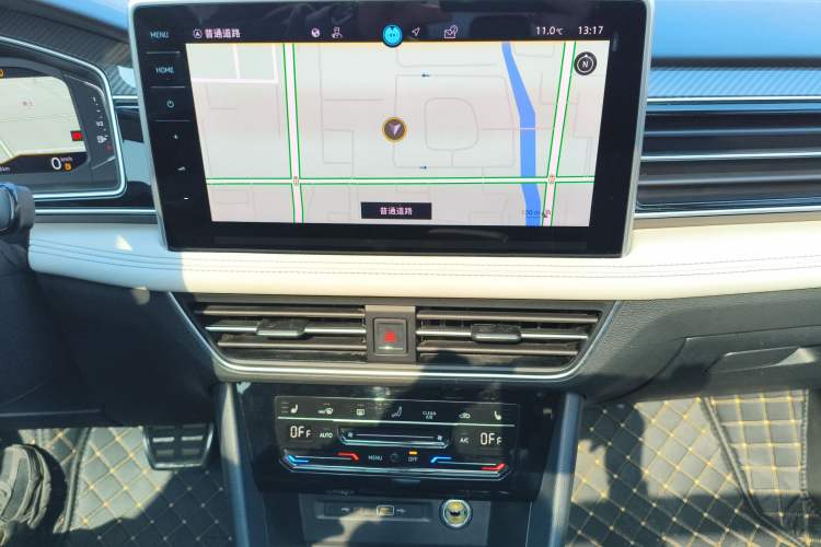 Used Volkswagen Tiguan L 2024 Outstanding Model 330TSI Automatic Two-Wheel Drive R-Line Dragon Glory Edition
