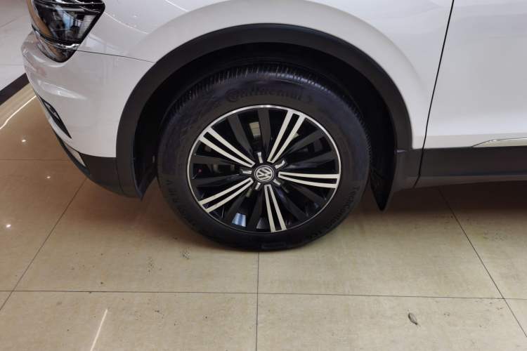 Used Volkswagen Tiguan L 2017 380TSI Automatic All-Wheel-Drive Luxury Edition
