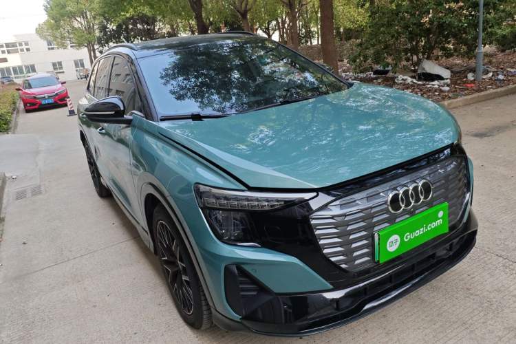 Used Audi Q5 e-tron 2022 40 e-tron Starlight Edition Mech Kit
