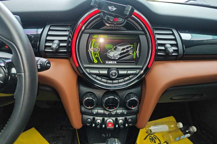 Used  MINI 2016 1.5T COOPER SEVEN Five-Door Edition
