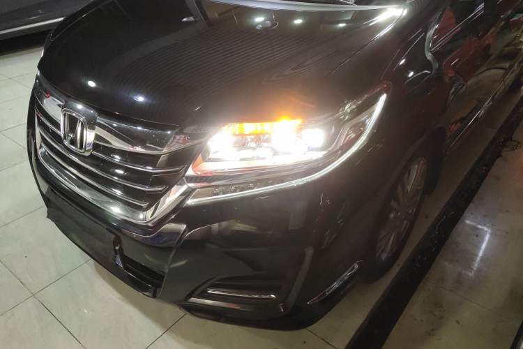 Used Honda Elysion 2016 2.4L Style Edition
